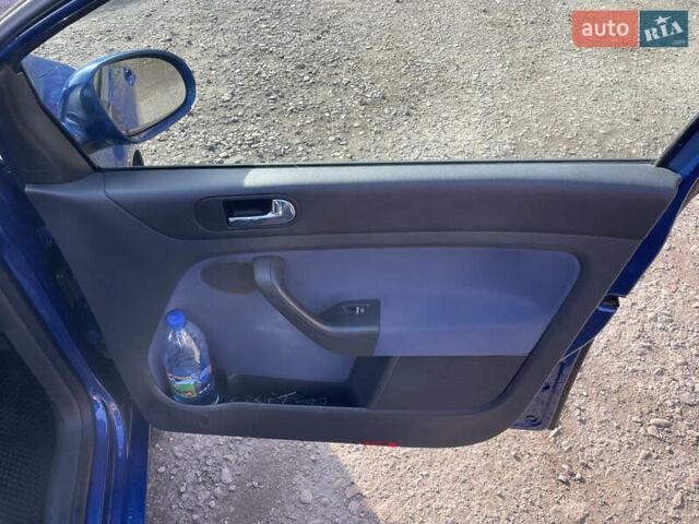 Синий Фольксваген Гольф Плюс, объемом двигателя 1.6 л и пробегом 214 тыс. км за 5700 $, фото 19 на Automoto.ua