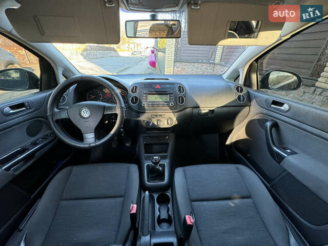 Синий Фольксваген Гольф Плюс, объемом двигателя 1.6 л и пробегом 281 тыс. км за 4800 $, фото 20 на Automoto.ua