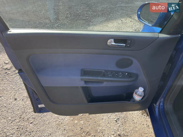 Синий Фольксваген Гольф Плюс, объемом двигателя 1.6 л и пробегом 214 тыс. км за 5700 $, фото 14 на Automoto.ua