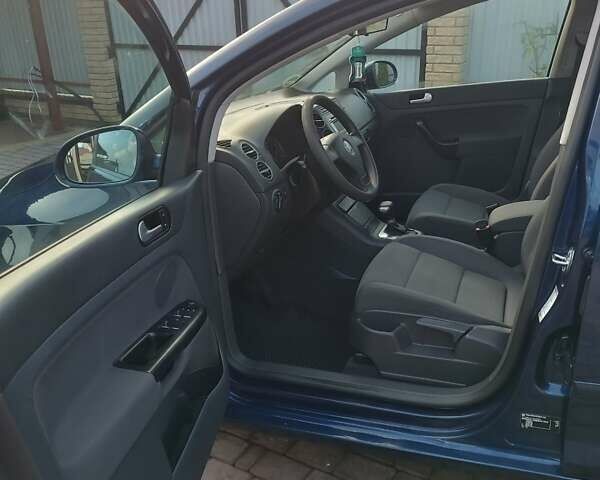 Синій Фольксваген Golf Plus, об'ємом двигуна 1.6 л та пробігом 286 тис. км за 5600 $, фото 29 на Automoto.ua