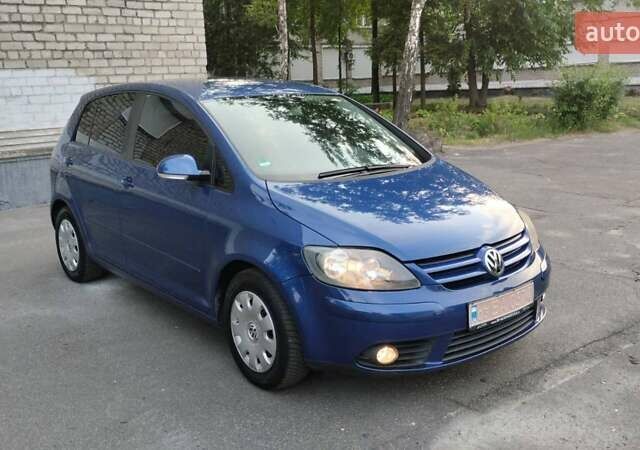 Синий Фольксваген Гольф Плюс, объемом двигателя 1.6 л и пробегом 205 тыс. км за 4600 $, фото 7 на Automoto.ua