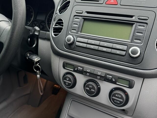 Синий Фольксваген Гольф Плюс, объемом двигателя 1.6 л и пробегом 180 тыс. км за 6299 $, фото 15 на Automoto.ua