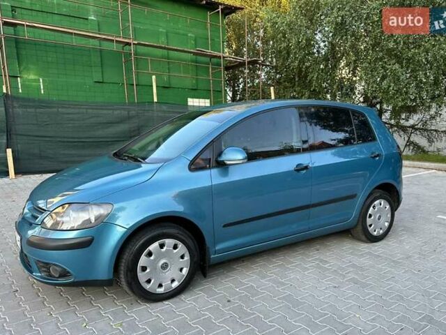 Синий Фольксваген Гольф Плюс, объемом двигателя 1.6 л и пробегом 262 тыс. км за 7499 $, фото 2 на Automoto.ua