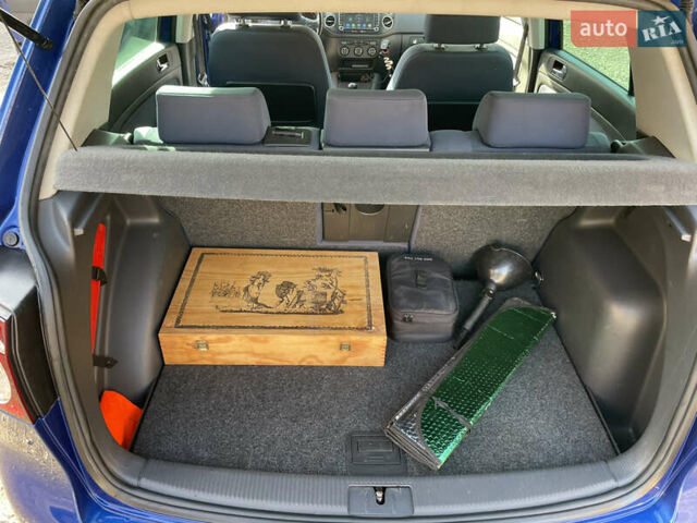 Синий Фольксваген Гольф Плюс, объемом двигателя 1.6 л и пробегом 214 тыс. км за 5700 $, фото 17 на Automoto.ua