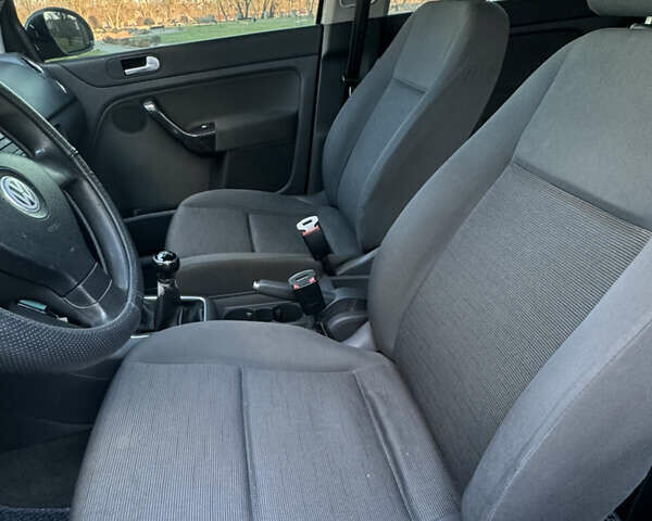 Синий Фольксваген Гольф Плюс, объемом двигателя 1.6 л и пробегом 281 тыс. км за 4800 $, фото 22 на Automoto.ua