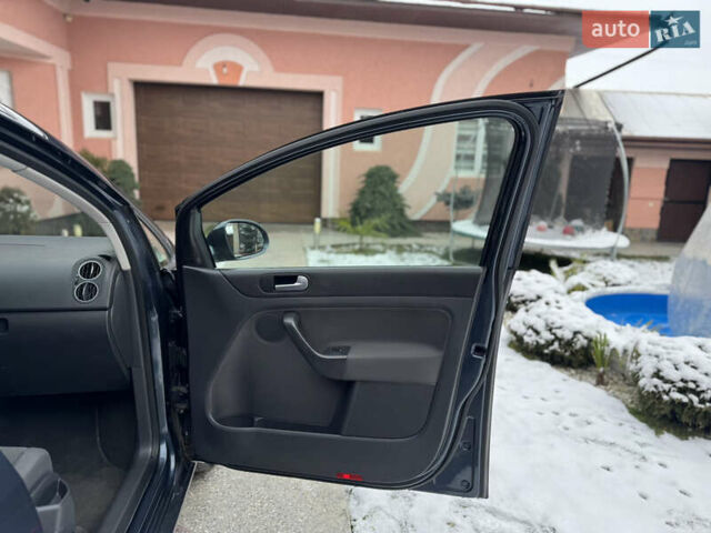 Синий Фольксваген Гольф Плюс, объемом двигателя 1.6 л и пробегом 281 тыс. км за 6450 $, фото 16 на Automoto.ua