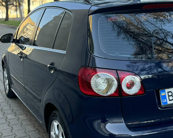 Синий Фольксваген Гольф Плюс, объемом двигателя 1.6 л и пробегом 281 тыс. км за 4800 $, фото 31 на Automoto.ua