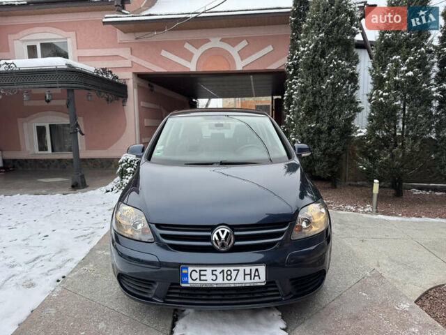 Синий Фольксваген Гольф Плюс, объемом двигателя 1.6 л и пробегом 281 тыс. км за 6450 $, фото 5 на Automoto.ua