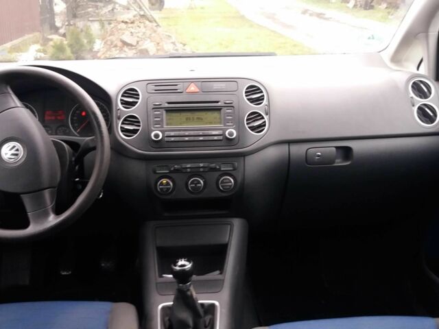 Синий Фольксваген Гольф Плюс, объемом двигателя 0 л и пробегом 230 тыс. км за 4500 $, фото 4 на Automoto.ua