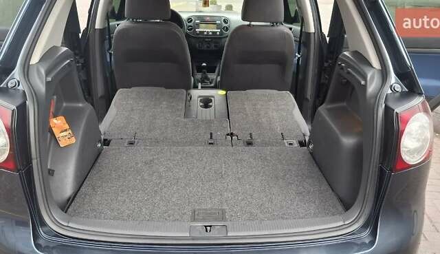 Синий Фольксваген Гольф Плюс, объемом двигателя 1.6 л и пробегом 229 тыс. км за 5000 $, фото 6 на Automoto.ua