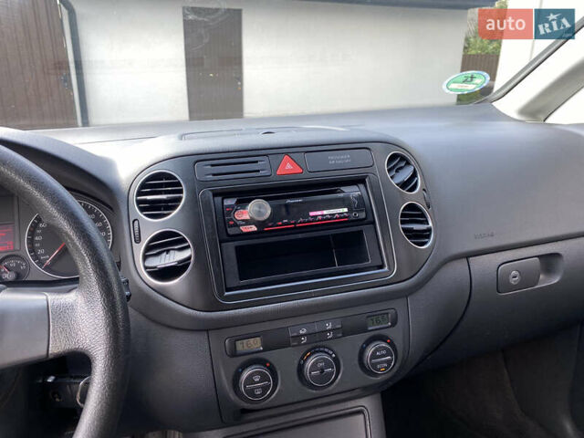 Синій Фольксваген Golf Plus, об'ємом двигуна 1.39 л та пробігом 219 тис. км за 5300 $, фото 14 на Automoto.ua