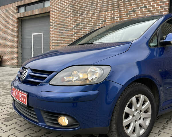 Синий Фольксваген Гольф Плюс, объемом двигателя 1.6 л и пробегом 230 тыс. км за 5200 $, фото 4 на Automoto.ua