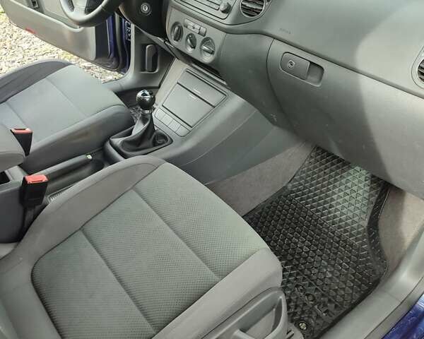 Синій Фольксваген Golf Plus, об'ємом двигуна 1.4 л та пробігом 215 тис. км за 4800 $, фото 2 на Automoto.ua