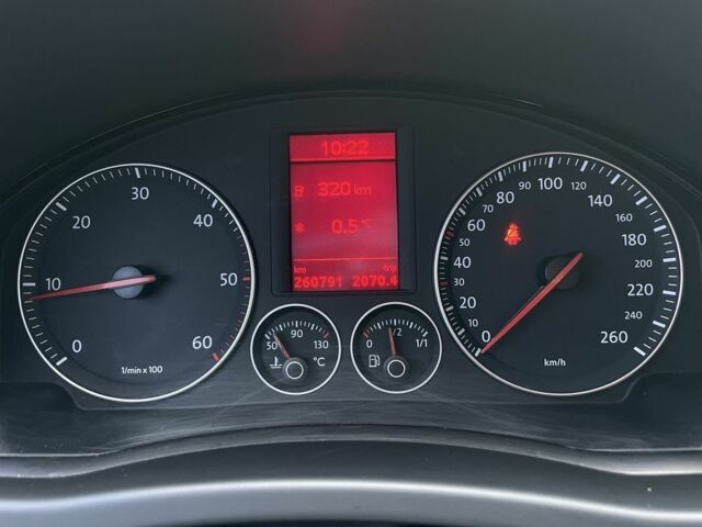 Синій Фольксваген Golf Plus, об'ємом двигуна 1.9 л та пробігом 261 тис. км за 5587 $, фото 17 на Automoto.ua