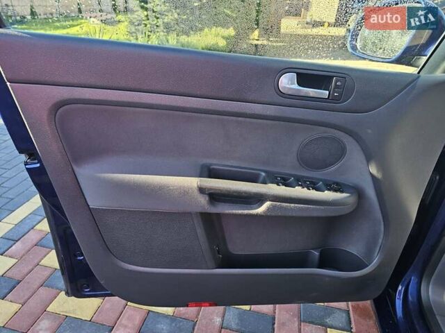 Синій Фольксваген Golf Plus, об'ємом двигуна 1.6 л та пробігом 210 тис. км за 5300 $, фото 10 на Automoto.ua