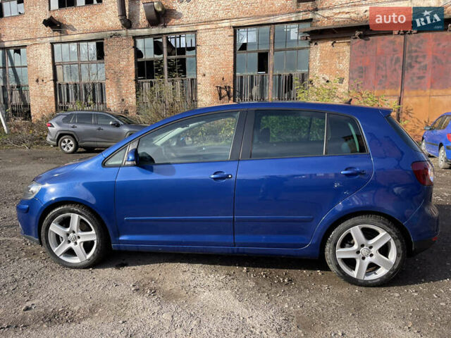 Синий Фольксваген Гольф Плюс, объемом двигателя 1.6 л и пробегом 214 тыс. км за 5700 $, фото 5 на Automoto.ua