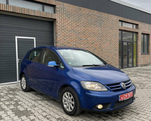 Синий Фольксваген Гольф Плюс, объемом двигателя 1.6 л и пробегом 230 тыс. км за 5200 $, фото 6 на Automoto.ua