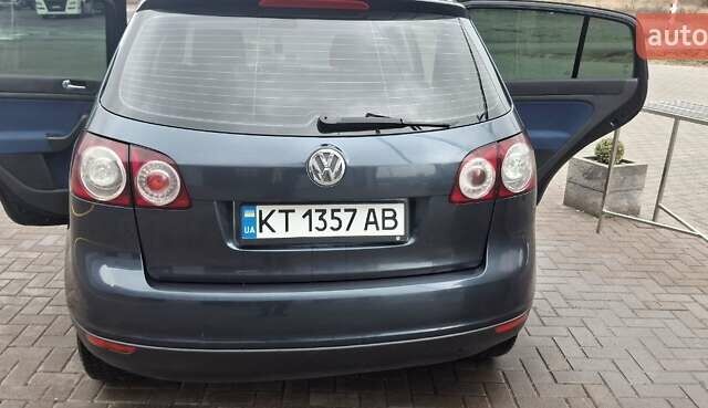Синий Фольксваген Гольф Плюс, объемом двигателя 1.6 л и пробегом 229 тыс. км за 5000 $, фото 1 на Automoto.ua