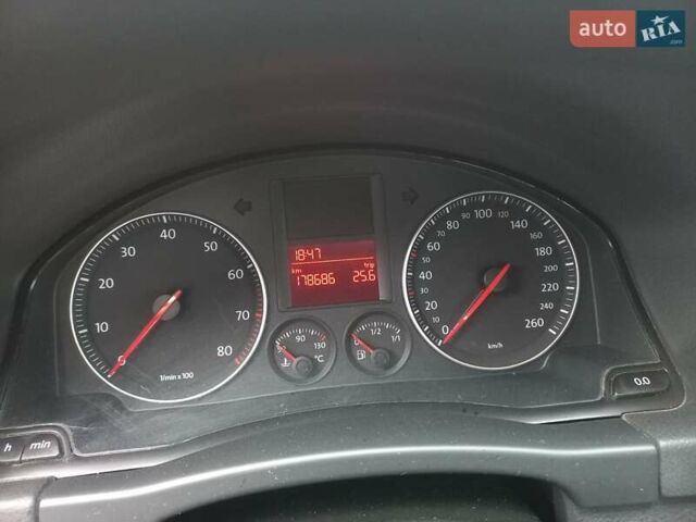 Синій Фольксваген Golf Plus, об'ємом двигуна 1.6 л та пробігом 178 тис. км за 4800 $, фото 7 на Automoto.ua