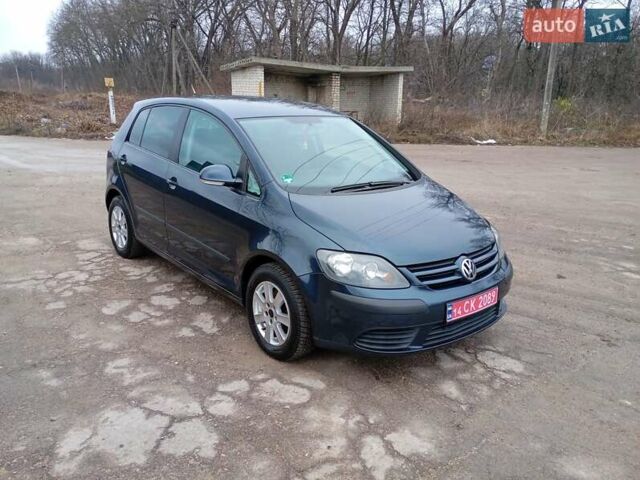 Синий Фольксваген Гольф Плюс, объемом двигателя 1.6 л и пробегом 225 тыс. км за 5550 $, фото 1 на Automoto.ua