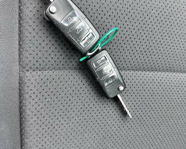 Синий Фольксваген Гольф Плюс, объемом двигателя 1.6 л и пробегом 207 тыс. км за 6200 $, фото 13 на Automoto.ua