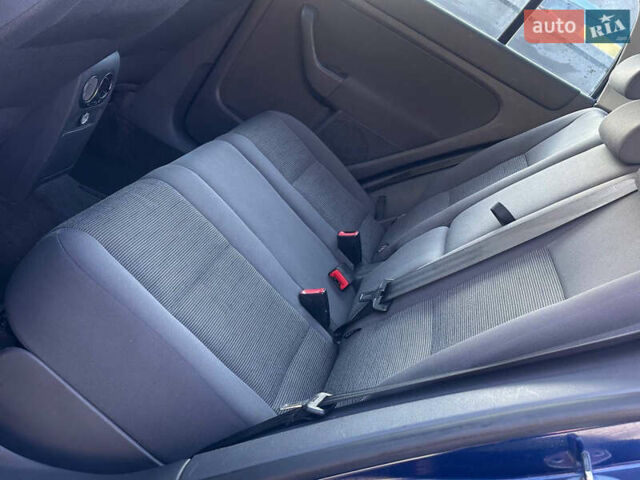 Синий Фольксваген Гольф Плюс, объемом двигателя 1.4 л и пробегом 172 тыс. км за 5450 $, фото 12 на Automoto.ua