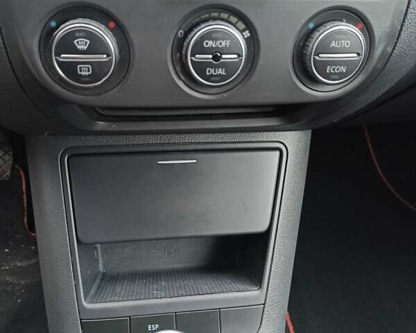 Синий Фольксваген Гольф Плюс, объемом двигателя 1.6 л и пробегом 156 тыс. км за 6100 $, фото 12 на Automoto.ua