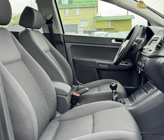 Синий Фольксваген Гольф Плюс, объемом двигателя 1.6 л и пробегом 243 тыс. км за 6500 $, фото 18 на Automoto.ua