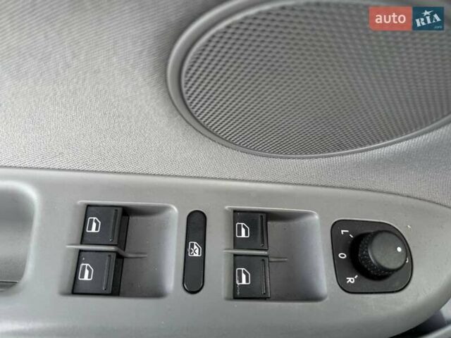 Синий Фольксваген Гольф Плюс, объемом двигателя 1.39 л и пробегом 224 тыс. км за 5200 $, фото 8 на Automoto.ua