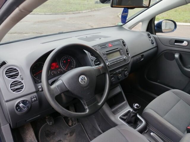 Синий Фольксваген Гольф Плюс, объемом двигателя 1.6 л и пробегом 172 тыс. км за 6200 $, фото 14 на Automoto.ua