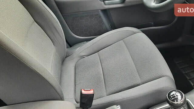 Синий Фольксваген Гольф Плюс, объемом двигателя 1.6 л и пробегом 207 тыс. км за 5350 $, фото 16 на Automoto.ua