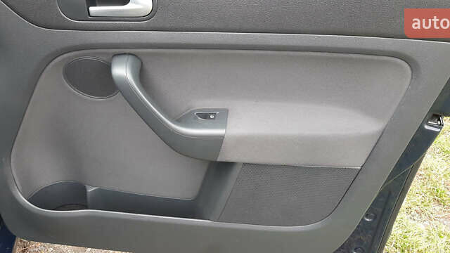 Синий Фольксваген Гольф Плюс, объемом двигателя 1.6 л и пробегом 207 тыс. км за 5350 $, фото 19 на Automoto.ua