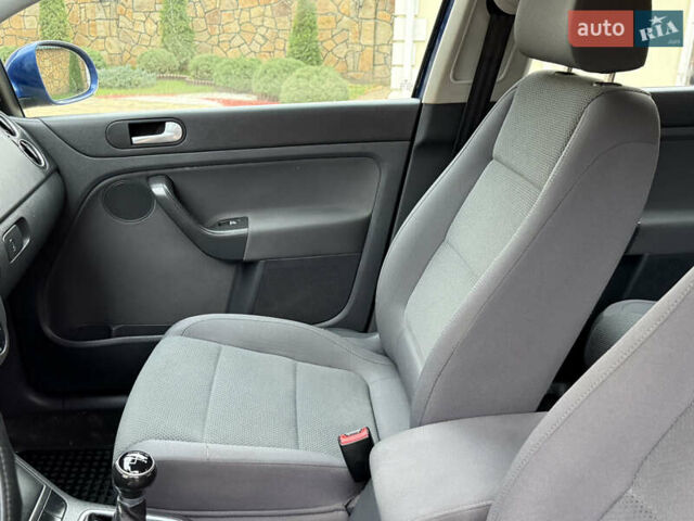 Синий Фольксваген Гольф Плюс, объемом двигателя 1.6 л и пробегом 202 тыс. км за 5900 $, фото 61 на Automoto.ua