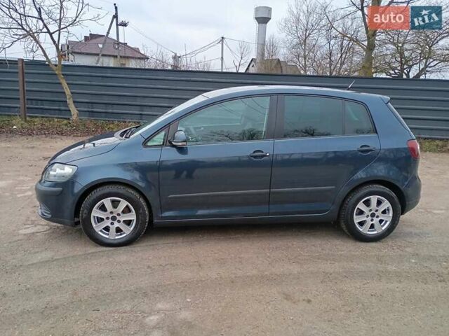Синий Фольксваген Гольф Плюс, объемом двигателя 1.6 л и пробегом 225 тыс. км за 5550 $, фото 6 на Automoto.ua