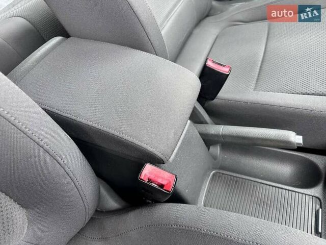 Синий Фольксваген Гольф Плюс, объемом двигателя 1.6 л и пробегом 207 тыс. км за 6200 $, фото 27 на Automoto.ua