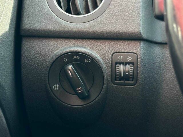 Синий Фольксваген Гольф Плюс, объемом двигателя 1.6 л и пробегом 191 тыс. км за 5490 $, фото 16 на Automoto.ua