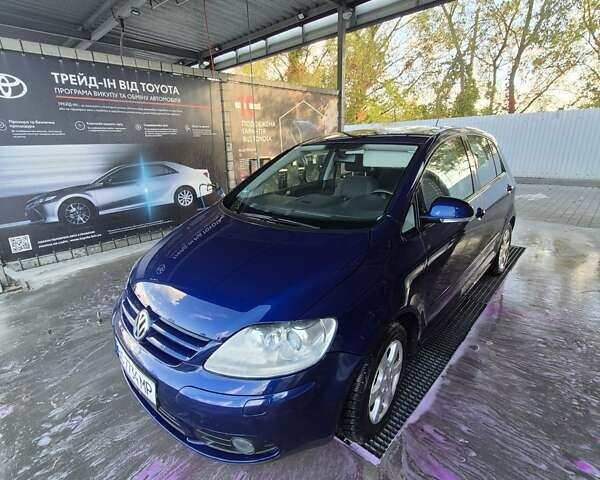 Синий Фольксваген Гольф Плюс, объемом двигателя 1.6 л и пробегом 140 тыс. км за 7500 $, фото 2 на Automoto.ua