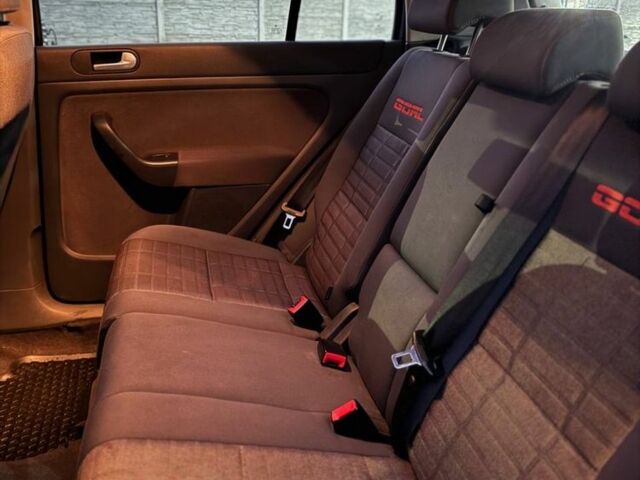 Синий Фольксваген Гольф Плюс, объемом двигателя 1.6 л и пробегом 238 тыс. км за 5800 $, фото 7 на Automoto.ua