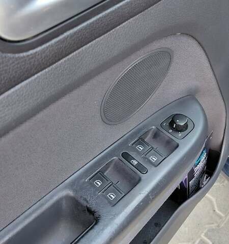 Синий Фольксваген Гольф Плюс, объемом двигателя 1.9 л и пробегом 299 тыс. км за 6200 $, фото 8 на Automoto.ua