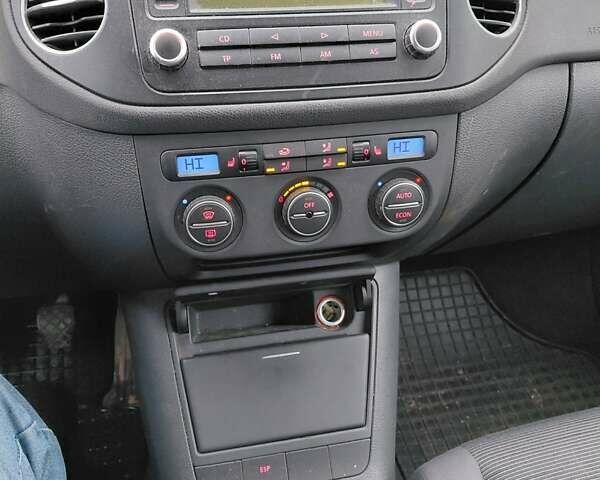 Синій Фольксваген Golf Plus, об'ємом двигуна 1.6 л та пробігом 177 тис. км за 5200 $, фото 8 на Automoto.ua