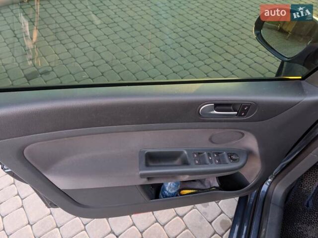 Синій Фольксваген Golf Plus, об'ємом двигуна 1.4 л та пробігом 219 тис. км за 6500 $, фото 13 на Automoto.ua