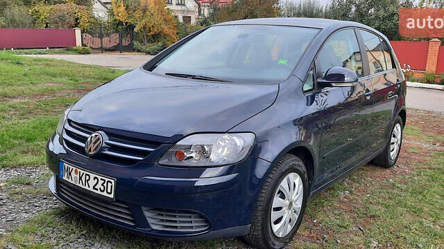 Синий Фольксваген Гольф Плюс, объемом двигателя 1.6 л и пробегом 207 тыс. км за 5350 $, фото 5 на Automoto.ua