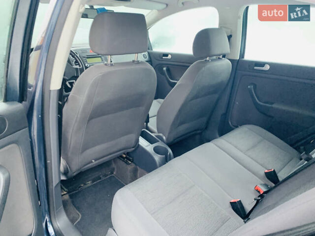 Синий Фольксваген Гольф Плюс, объемом двигателя 1.6 л и пробегом 214 тыс. км за 5900 $, фото 9 на Automoto.ua