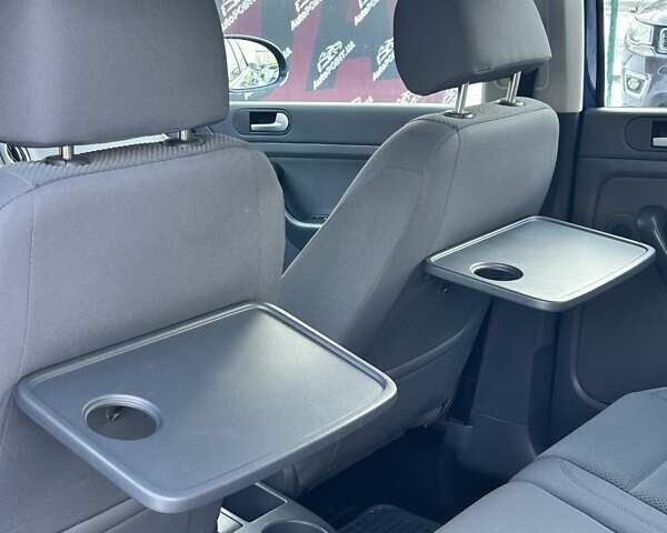 Синий Фольксваген Гольф Плюс, объемом двигателя 1.6 л и пробегом 194 тыс. км за 6500 $, фото 15 на Automoto.ua