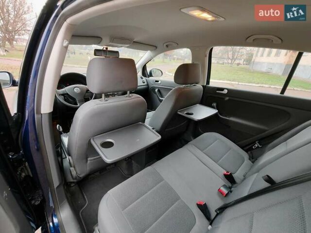 Синий Фольксваген Гольф Плюс, объемом двигателя 1.6 л и пробегом 172 тыс. км за 6200 $, фото 27 на Automoto.ua