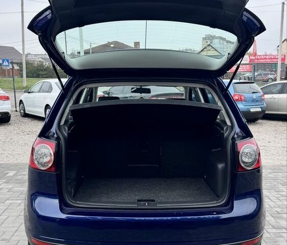 Синий Фольксваген Гольф Плюс, объемом двигателя 1.6 л и пробегом 243 тыс. км за 6500 $, фото 5 на Automoto.ua