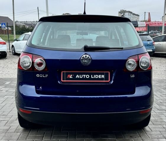 Синий Фольксваген Гольф Плюс, объемом двигателя 1.6 л и пробегом 243 тыс. км за 6500 $, фото 4 на Automoto.ua