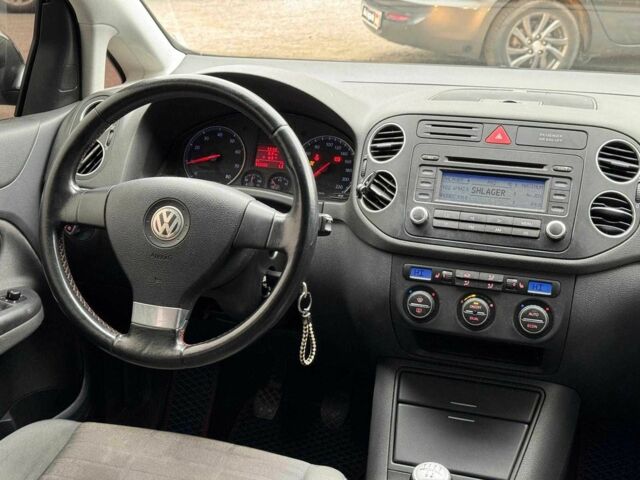 Синій Фольксваген Golf Plus, об'ємом двигуна 1.4 л та пробігом 139 тис. км за 5840 $, фото 22 на Automoto.ua