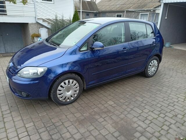 Синий Фольксваген Гольф Плюс, объемом двигателя 1.6 л и пробегом 156 тыс. км за 6300 $, фото 1 на Automoto.ua