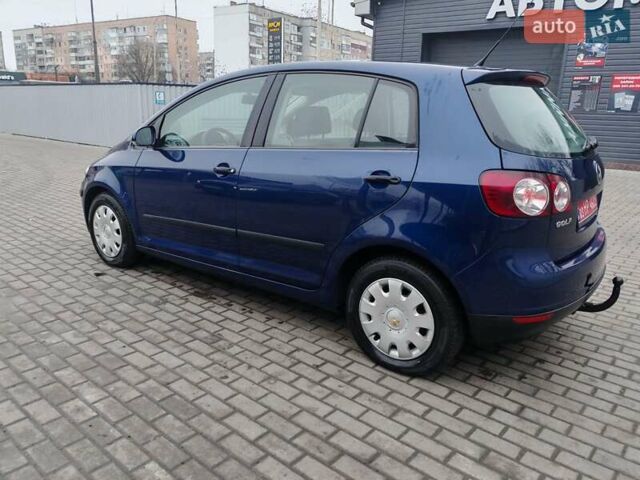 Синий Фольксваген Гольф Плюс, объемом двигателя 1.6 л и пробегом 212 тыс. км за 6000 $, фото 6 на Automoto.ua